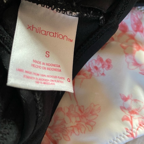 Bathing suits each $5 - Picture 3 of 6